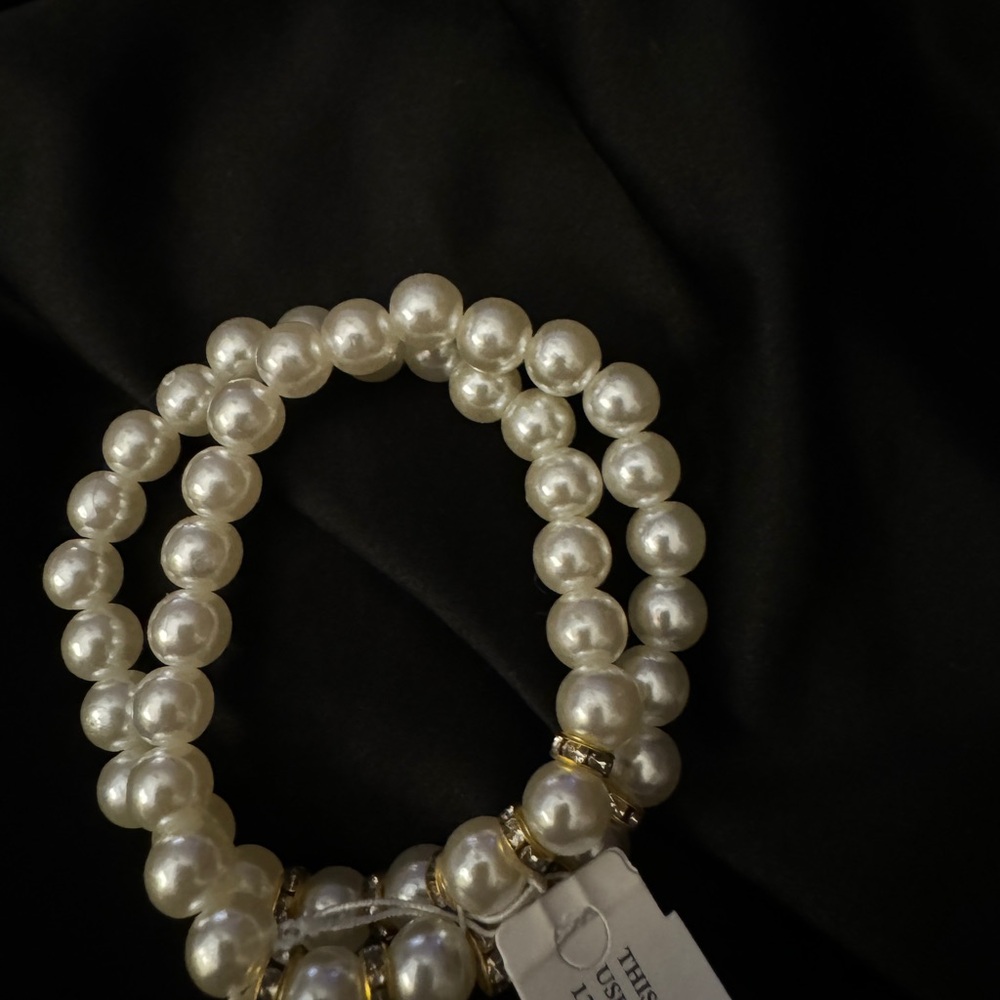 Double stranded pearl bracelet NEW 6 in wrist w stretch Laura Ford Retai… - Picture 2 of 7